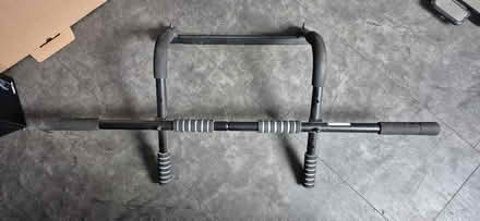 Photo of free pull up, sit up, push up bar (Hillsborough S6) #1