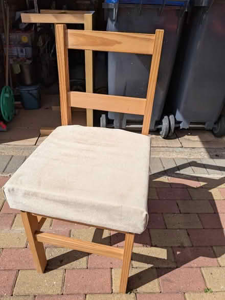 Photo of free Dinning table + 4 chairs (CV31 Whitnash) #2