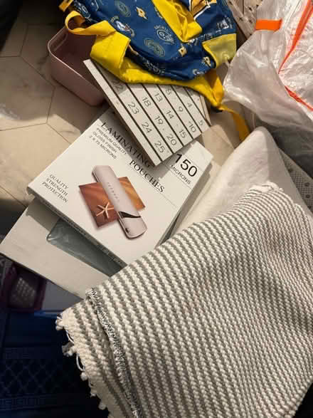 Photo of free Clothes (Fox Hollies B28) #1