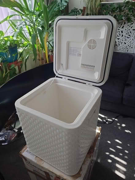 Photo of free Cooler / warmer for car 40 liters,12v. (Bramley LS13) #2