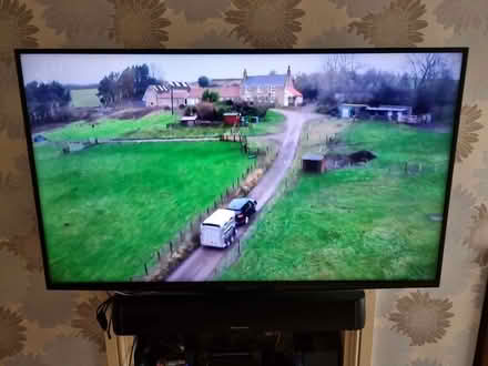 Photo of free 50 inch smart tv polaroid (Kingswood BS15) #1