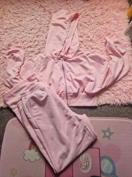 Photo of free Pink tracksuit set (Ng3) #1
