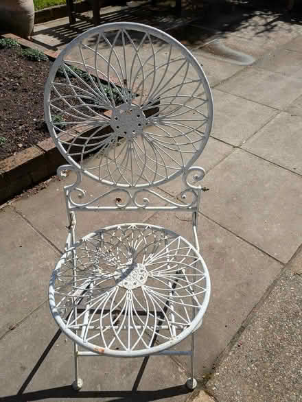 Photo of free Garden bistro-style table & chairs (Twickenham TW2) #4