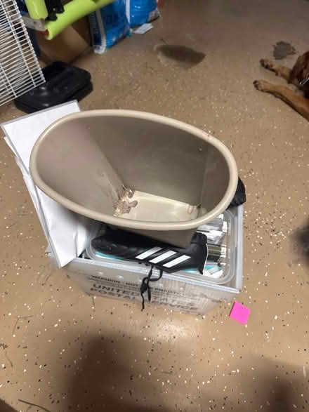 Photo of free Small waste basket (Elkridge near Port Capital) #2
