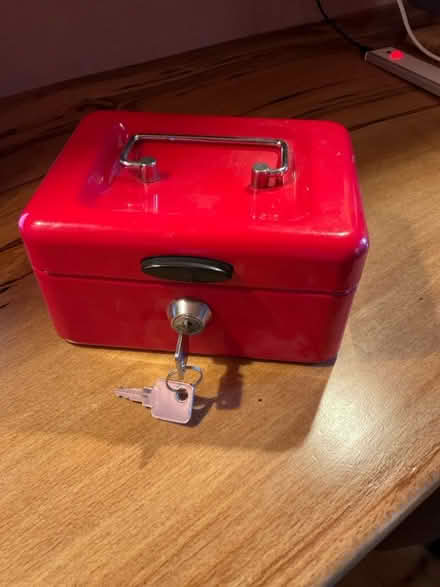 Photo of free Small red cashbox, lockable (Corstorphine EH12) #2