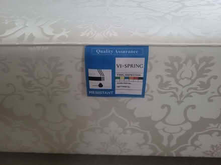Photo of free Vispring Sprung Double Divan Base - Cream Satin Damask (Welwyn Garden City AL8) #3