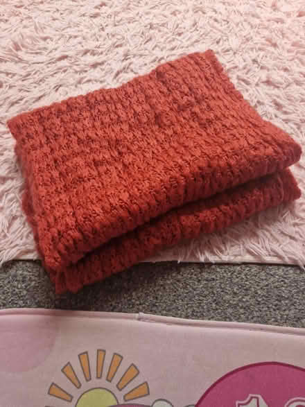 Photo of free Orange/red knit scarf (Ng3) #1