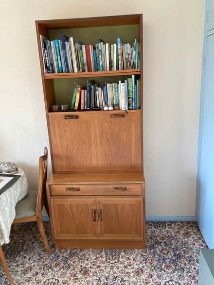 Photo of free G plan bureau (Church End LU6) #1