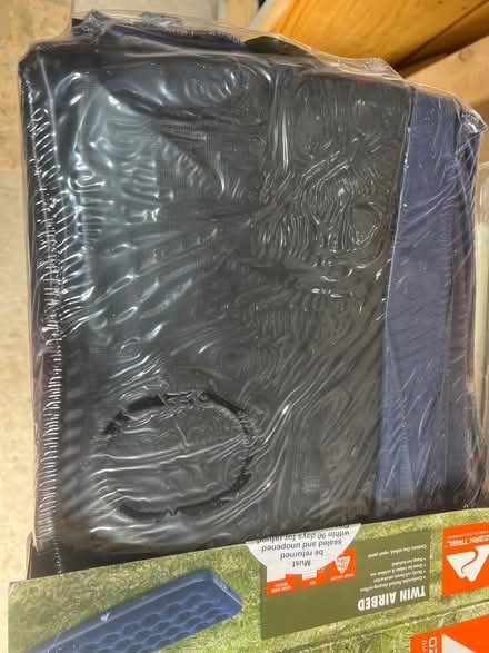 Photo of free Twin airbwd (Mavis & Burnhamthorpe) #2