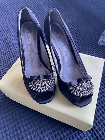 Photo of free women's shoes size 6 (North Watford WD24) #1