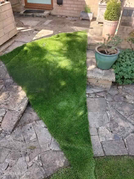 Photo of free Fake grass (West Oxfordshire OX28) #1