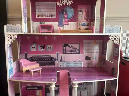 Photo of free Barbie doll house (SW11) #4