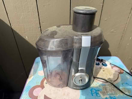 Photo of free Hamilton Beach juicer (1075 Valencia Avenue) #1