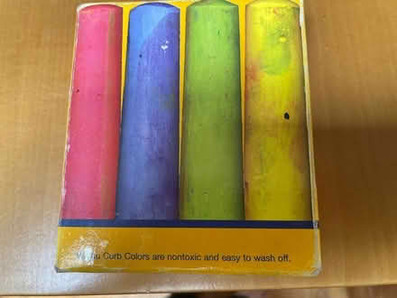 Photo of free sidewalk chalk (Wedgwood) #1