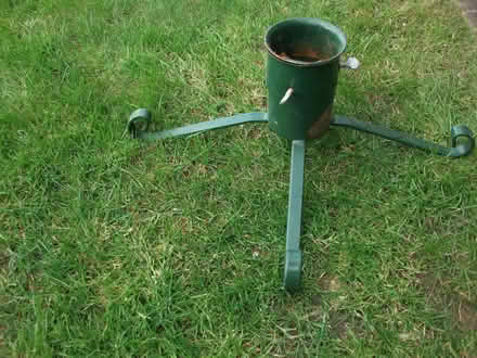 Photo of free Green Xmas tree stand (Woodthorpe LE11) #2