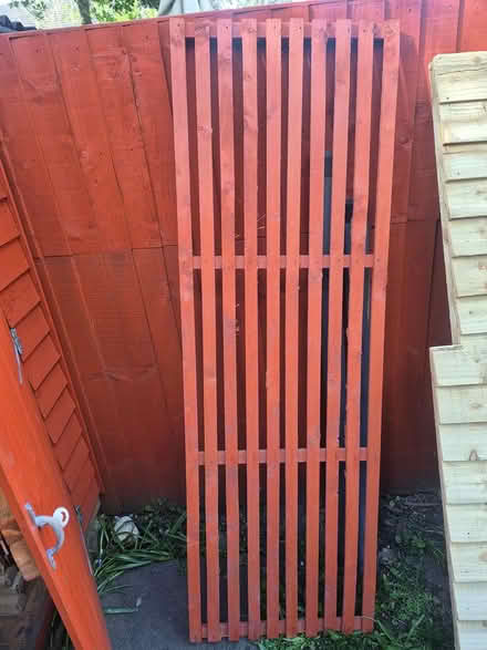 Photo of free Slatted trellis 6ft x 2ft (Sw155au, Barnes) #1