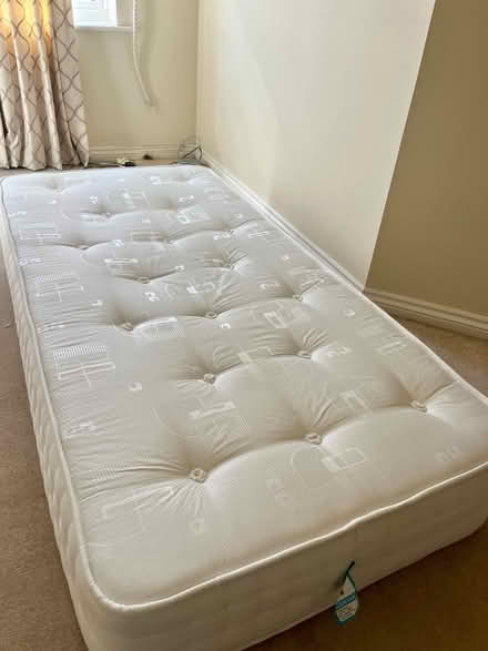 Photo of free Mattress 90 x 190 (Waterlooville PO7) #1