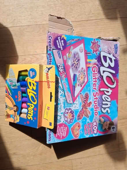 Photo of free Blo Pens set. (Foxholes SG13) #1