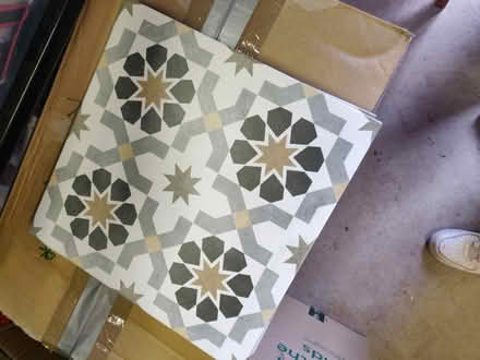Photo of free Miscellaneous tiles (Solihull B92) #4