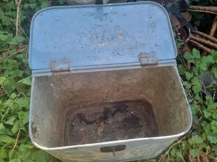 Photo of free Vintage strong tin trunk. (Hay on Wye HR3) #3