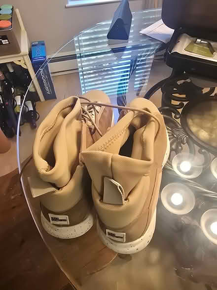 Photo of free Le Flow sneakers EURO size 43 (By the Mountain View Caltrain) #1