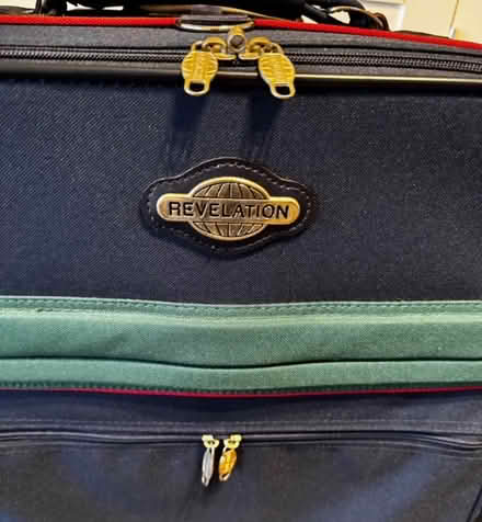 Photo of free vintage Revelation suitcase (Sherwood TN2) #3