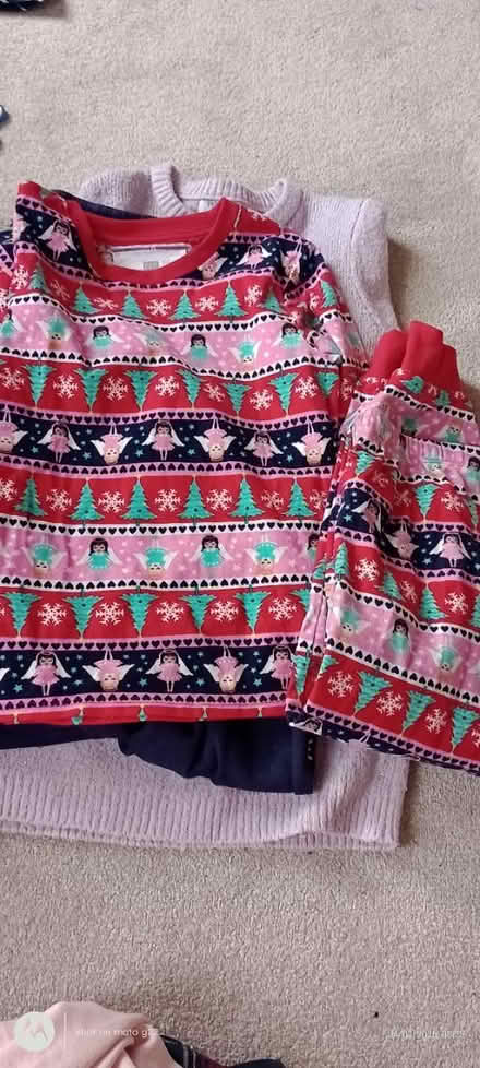 Photo of free Girls clothes (RG6) #4