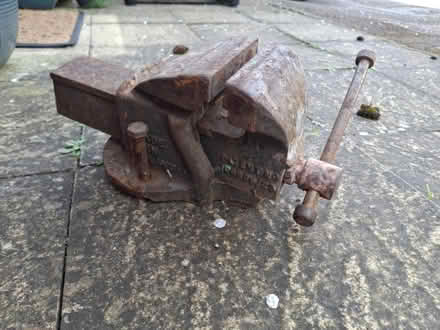 Photo of free Vintage woodwork vice (OX14, Abingdon) #2