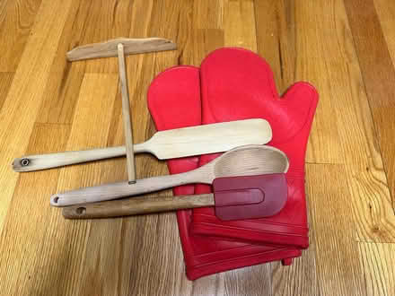 Photo of free Miscellaneous kitchen tools (Beaverbrook) #1