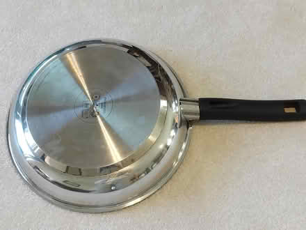 Photo of free 30 cm stainless steel frying pan (SW11 Battersea) #1
