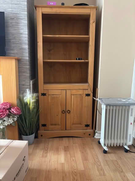 Photo of free 2 x Cabinets, 2 x chest of drawers, 1 large wardrobe (Twydall ME8) #1