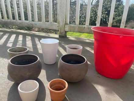 Photo of free Pots for plants (98178) #1