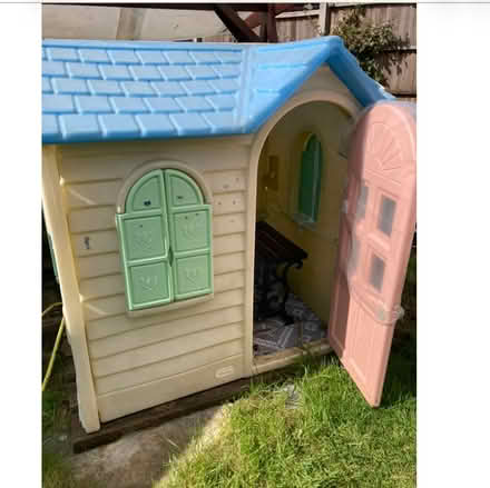 Photo of free Childs Garden Playhouse (Waterlooville PO8) #1