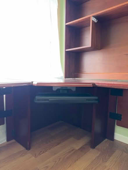 Photo of free Executive Desk (Near PLU, Parkland) #4