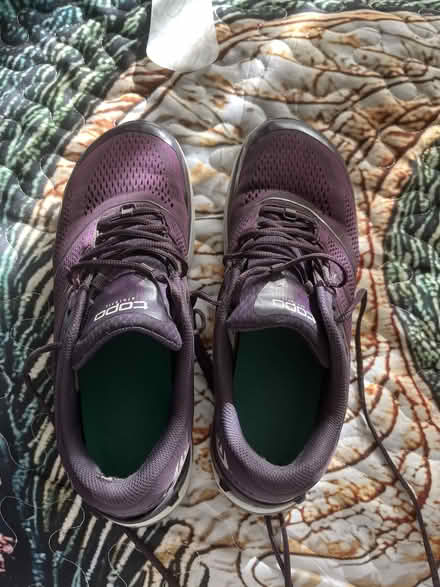 Photo of free women's walking shoes (Prospect and DeAnza) #1