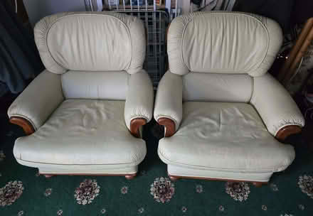 Photo of free 3 Piece Leather Suite (Chesham HP5) #1
