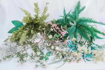 Photo of free Imitation leaves and flowers (Chester CH3) #1