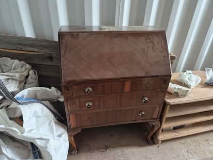 Photo of free Bureau (Halford SY7) #2