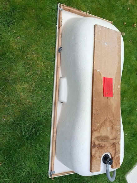 Photo of free Bath (Twickenham TW2) #3