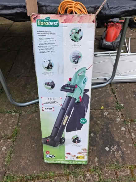 Photo of free Leaf blower/vacuum (Southport PR9) #1
