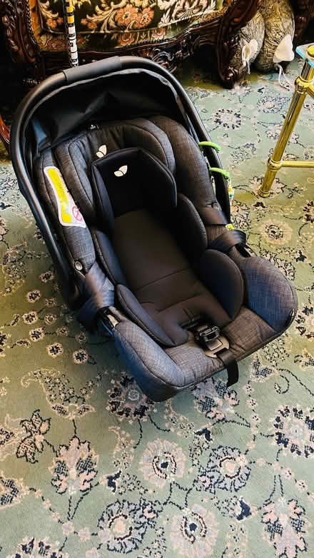 Photo of free Car baby seat (Walthamstow E17) #3