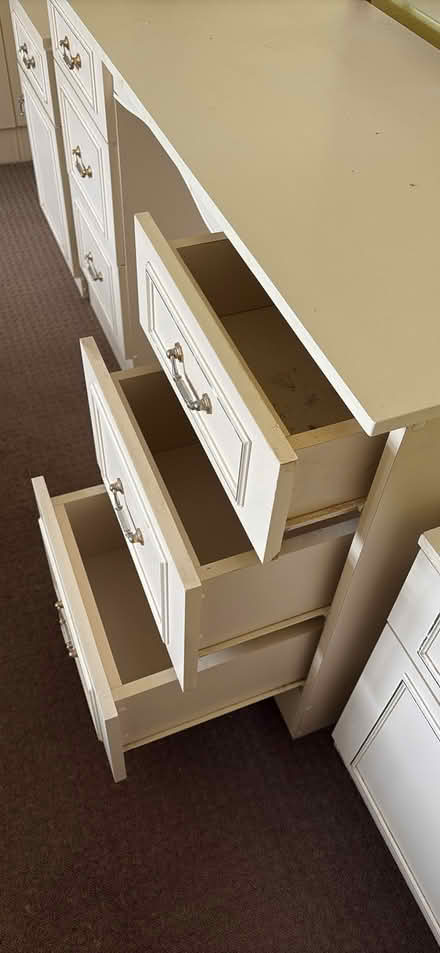 Photo of free Dressing table and mirror (Cheadle Hulme SK7) #4