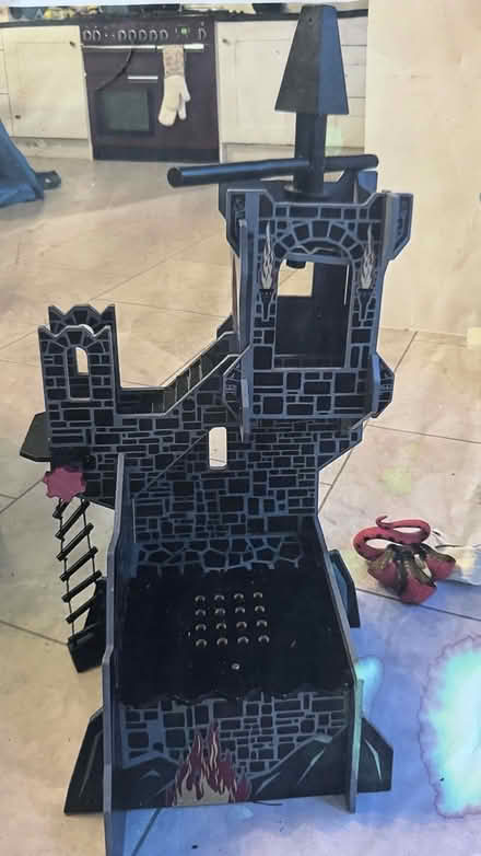 Photo of free Toy castle/dungeon (HG5 Knaresborogh) #1