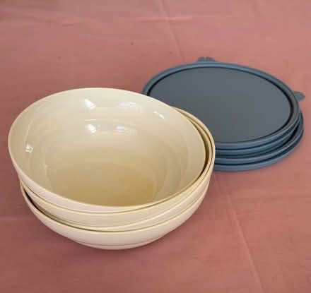 Photo of free 4 x Tuppaware Bowls with Very Tight Fitting Lids (Chaddesden DE21) #1