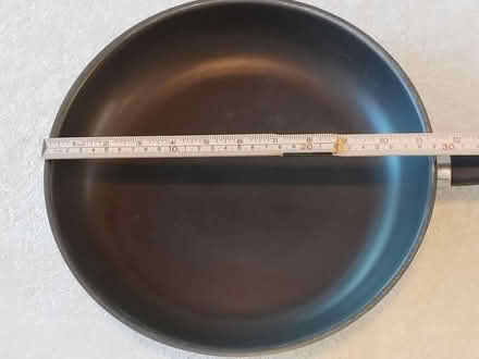 Photo of free 30 cm stainless steel frying pan (SW11 Battersea) #2