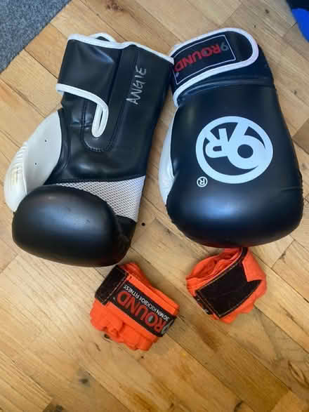 Photo of free Boxing / kickboxing gloves & wraps (98178) #1