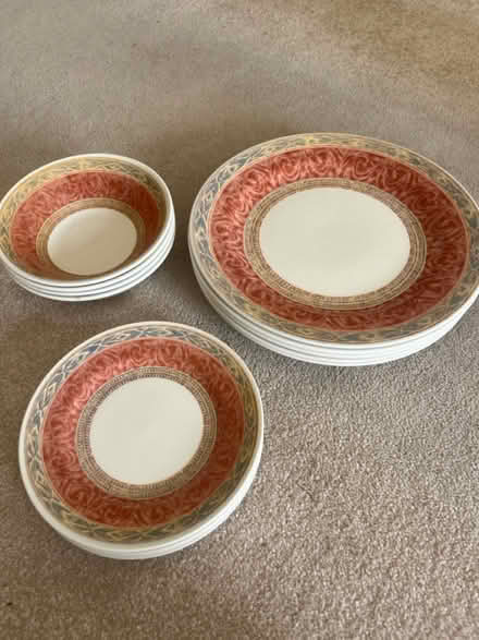 Photo of free Basic kitchen crockery (Waterlooville PO7) #2