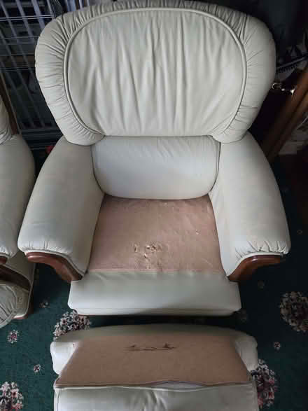Photo of free 3 Piece Leather Suite (Chesham HP5) #3