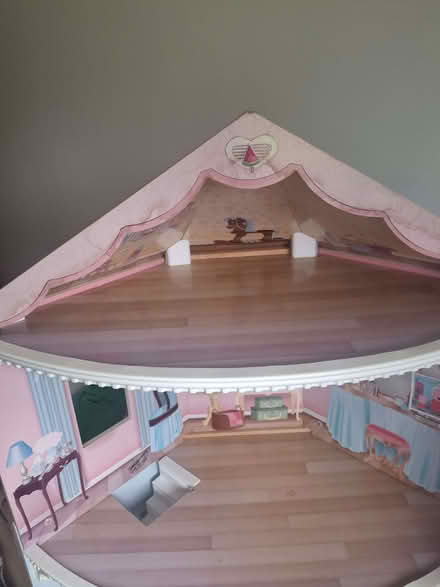 Photo of free Kidkraft corner dollhouse house (Upminster RM14) #4