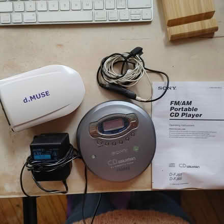 Photo of free Sony Discman & Accesories (Trinity Bellwoods) #2